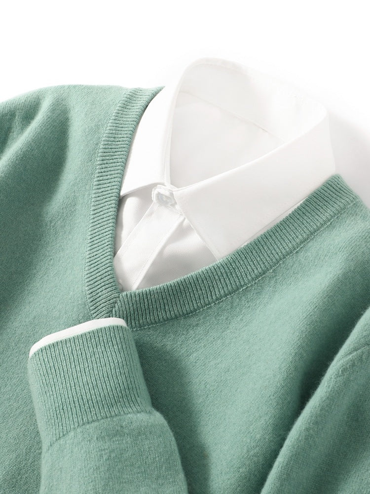 Pure wool sweaters for layering in autumn and winter