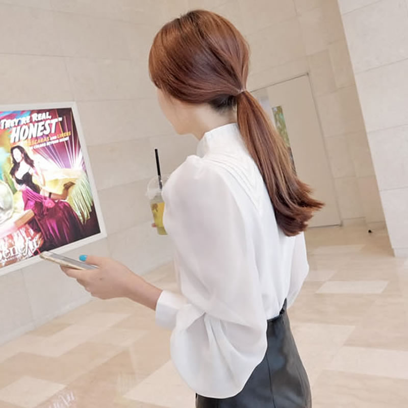 Knitted women's tops